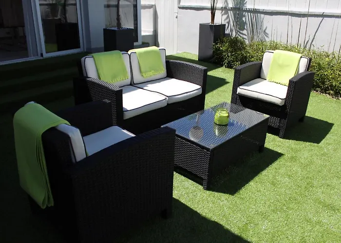 Con Piscina Privada, Aguas Nuevas,